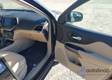 2019 Jeep Cherokee Latitude 4X4 z USA, uszkodzony, nr VIN 1C4PJMCB8KD251280